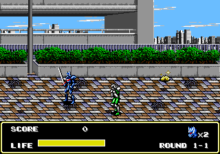 Armadura com espada avança pelo cenário urbano — Mazin Saga: Mutant Fighter (Mega Drive)